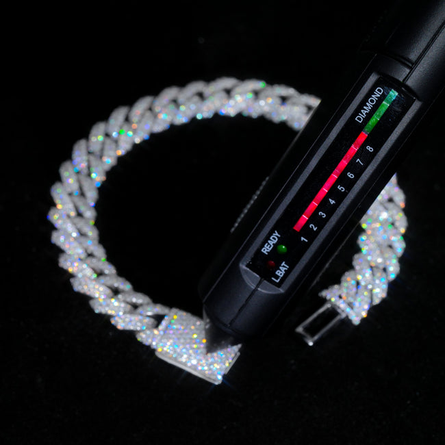 VVS MOISSANITE 10MM CUBAN BRACELET Main Image