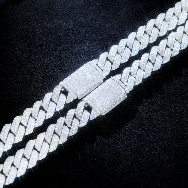 925S & VVS Moissanite 10MM Cuban Link Chain Main Image