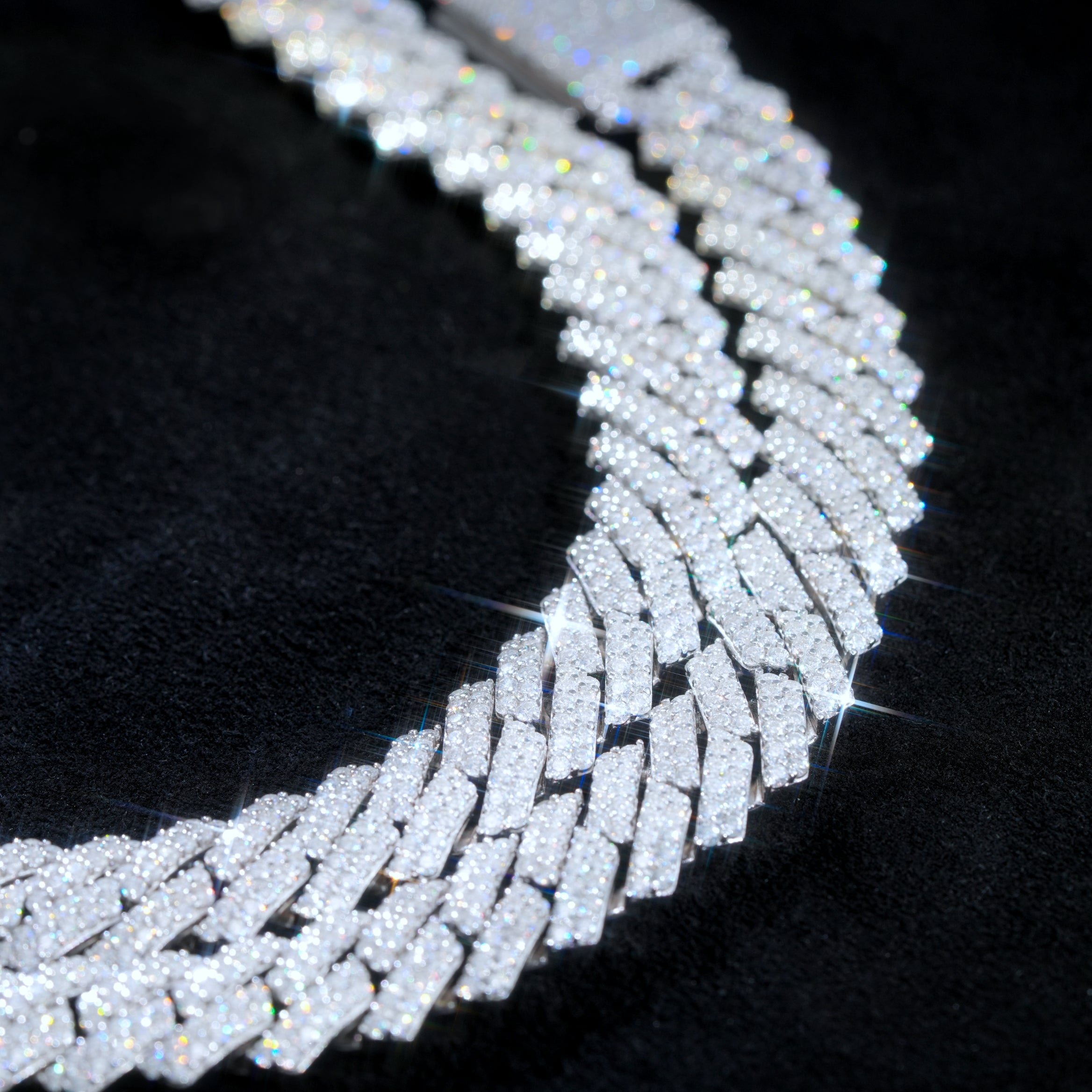 VVS Moissanite 12MM Prong Cuban Link Chain