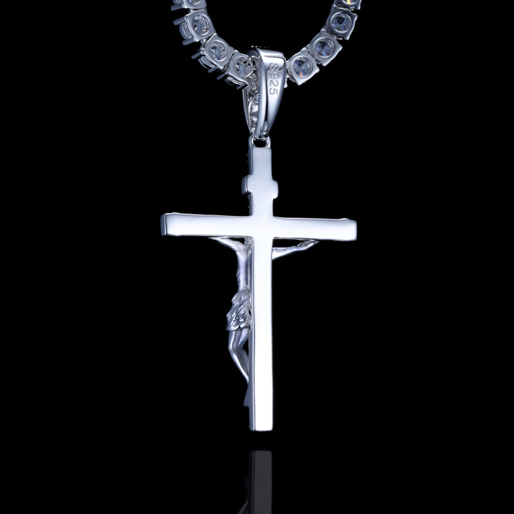 925S & VVS Moissanite Crucifix Necklace