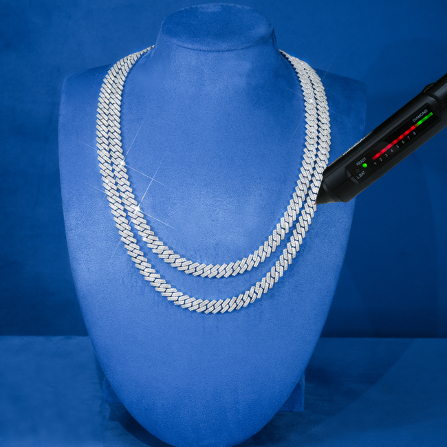 VVS Moissanite 8.5MM Prong Cuban Link Chain Hover Image