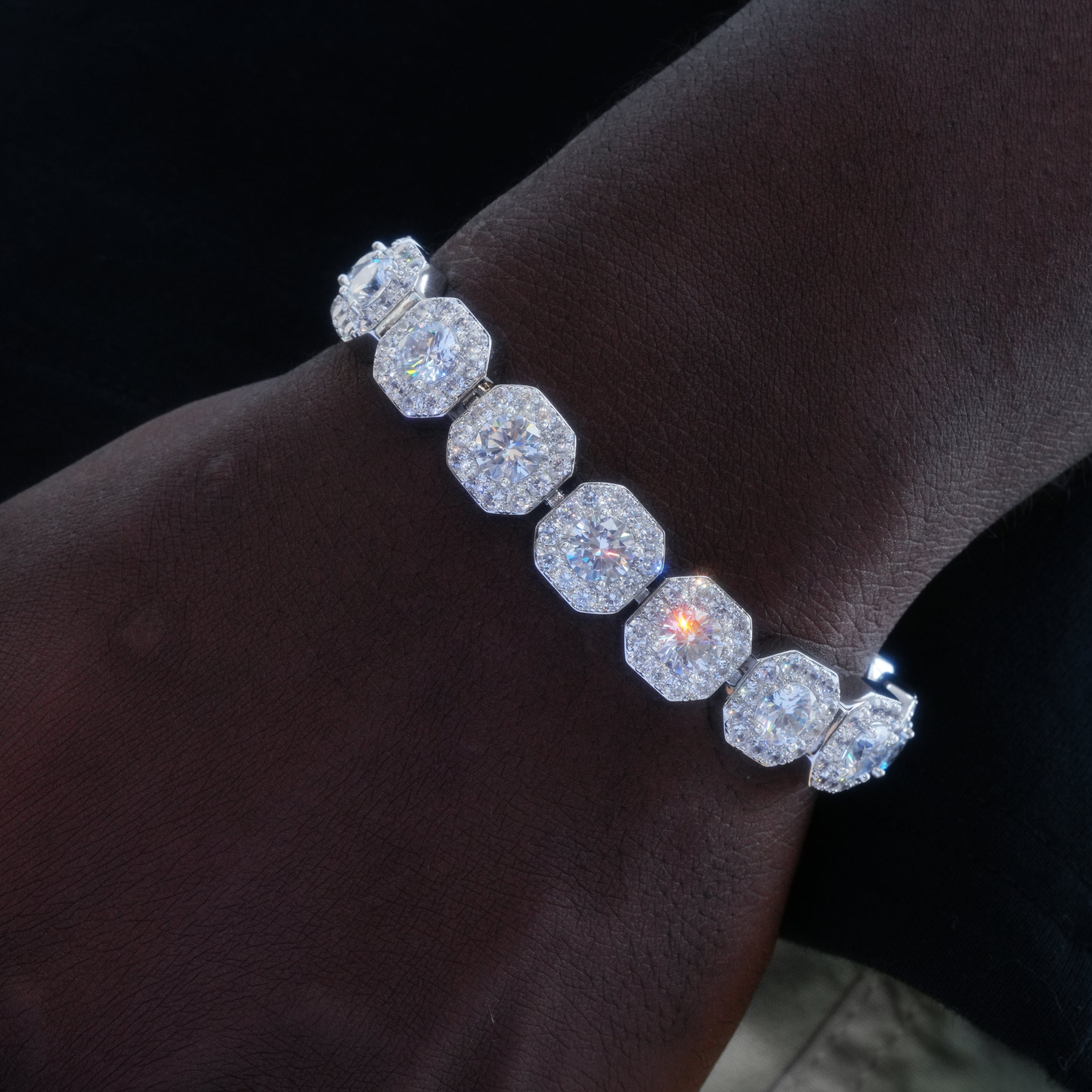 Clustered Tennis Bracelet in White Gold