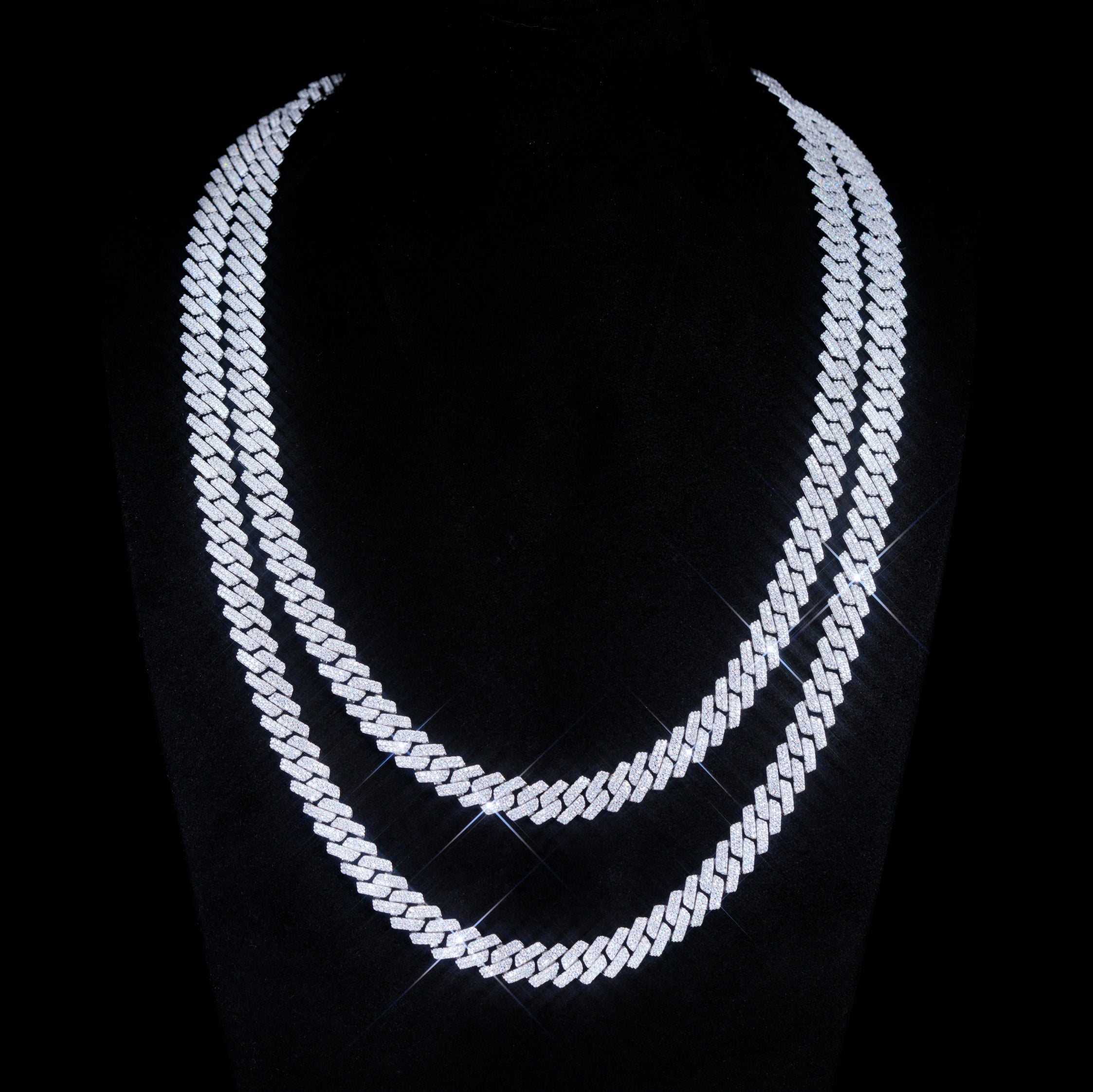 VVS Moissanite 8.5MM Prong Cuban Link Chain