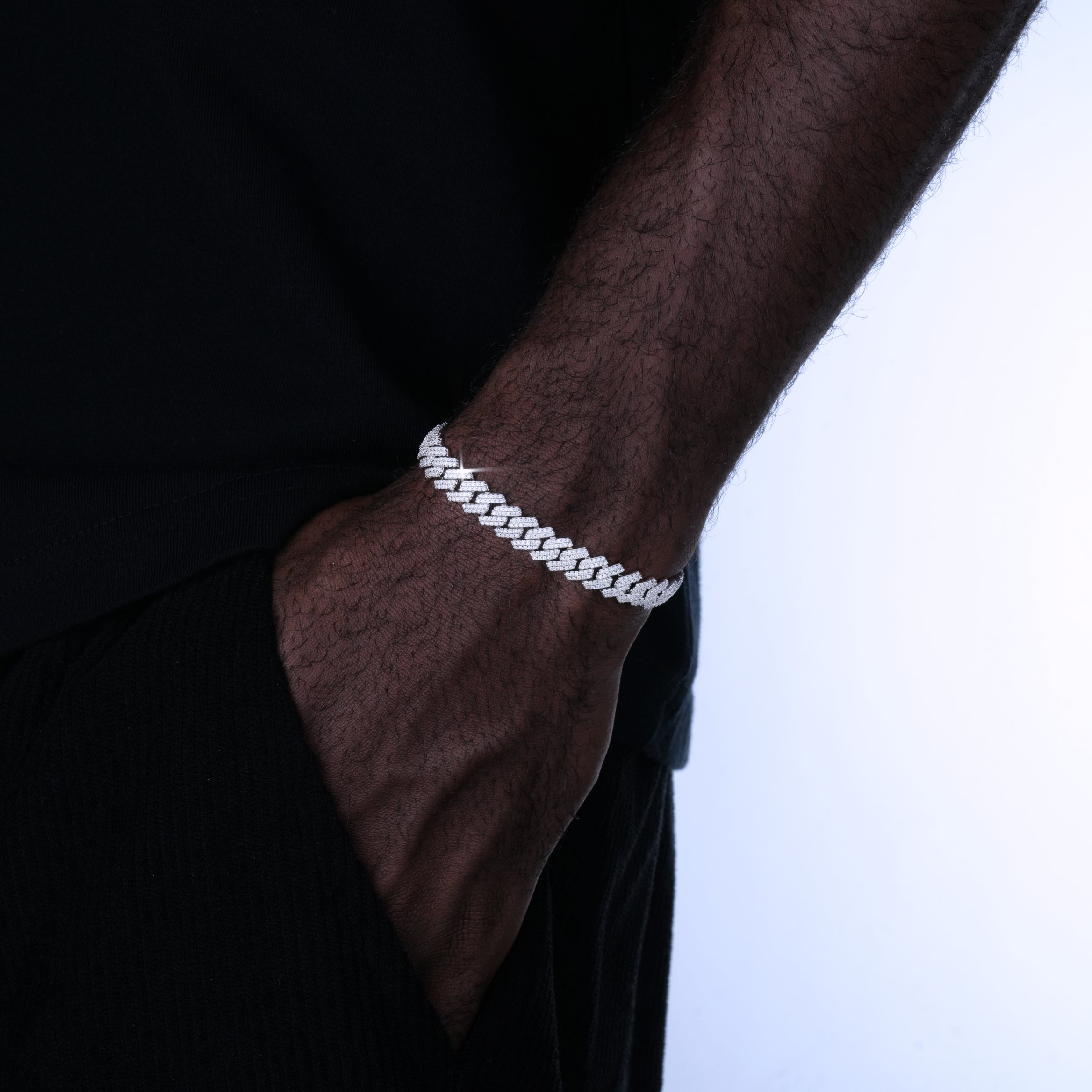 VVS Moissanite 8.5MM Prong Cuban Bracelet