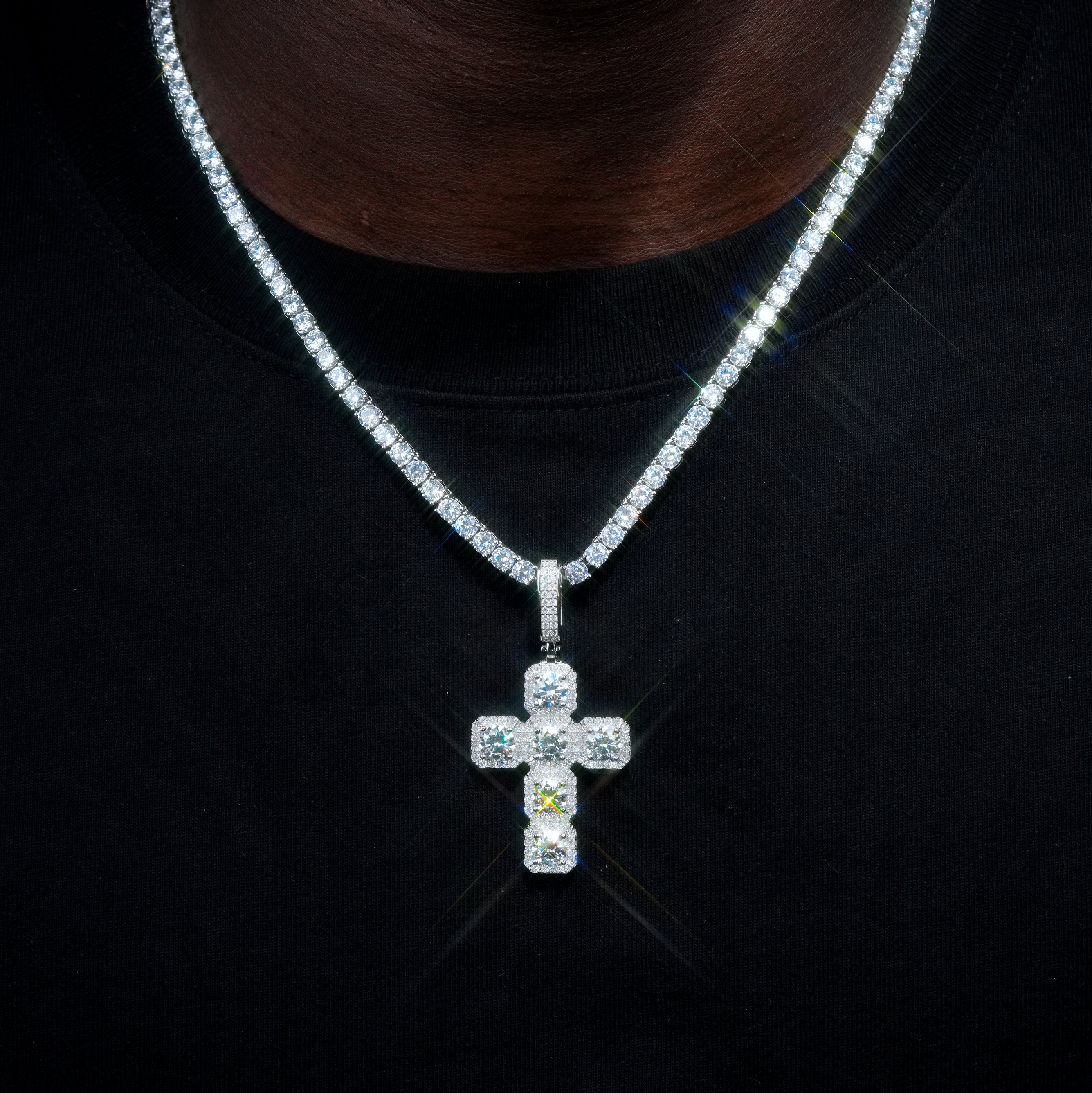 8.0 Carat VVS Moissanite Gemstone Cross Necklace In White Gold