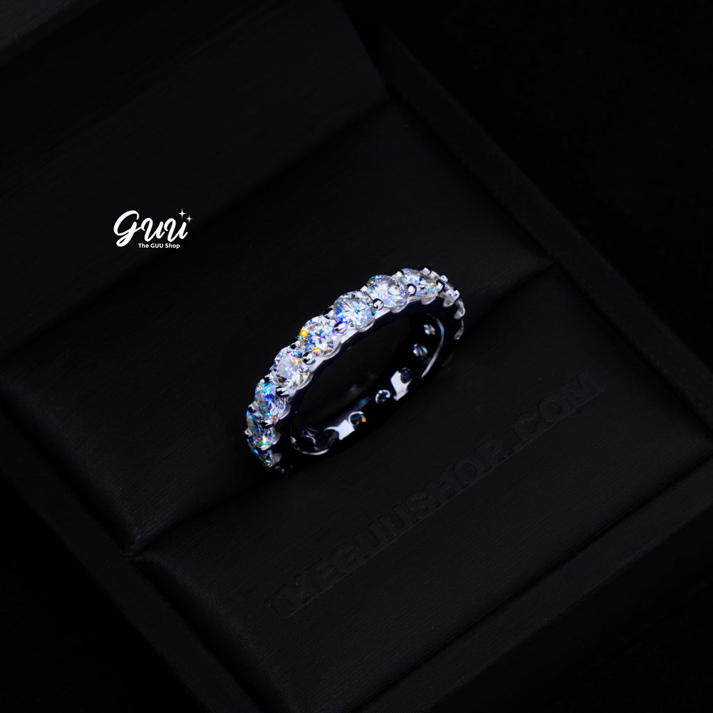 6.00 CARAT VVS Moissanite Single-Row Eternity Ring