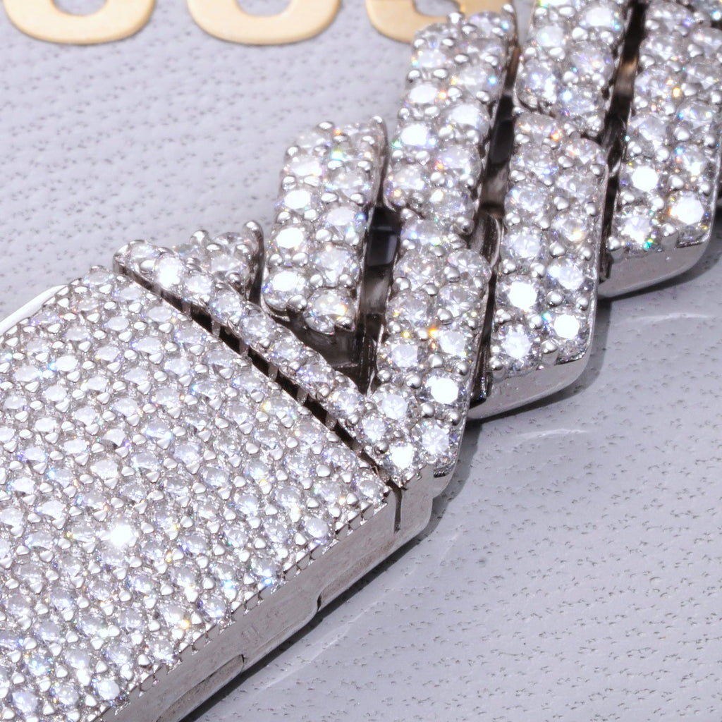 925S & VVS Moissanite 12MM Prong Cuban Bracelet