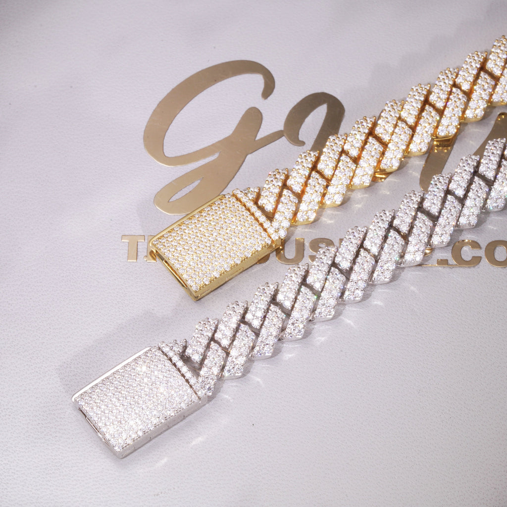 925S & VVS Moissanite 12MM Prong Cuban Bracelet