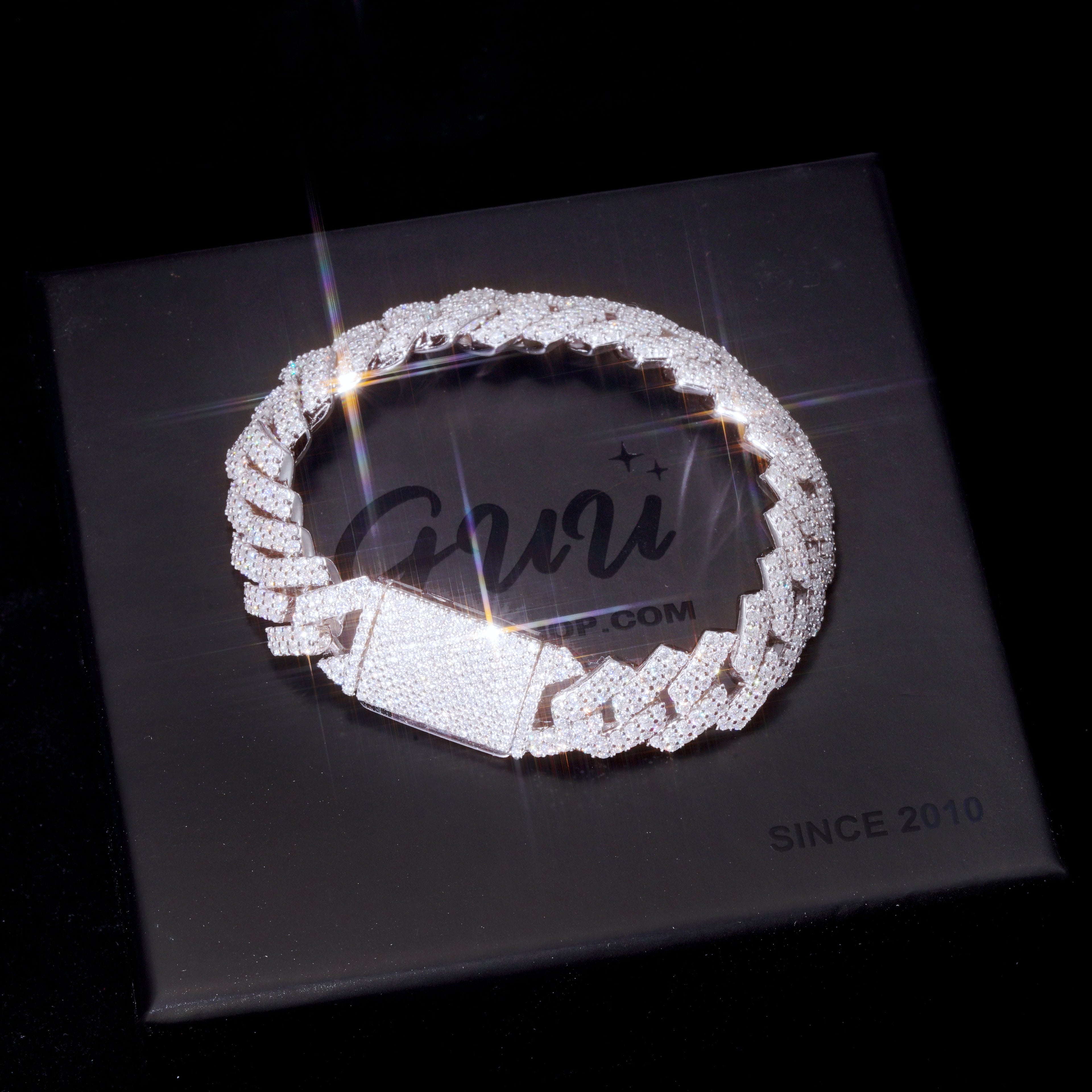 VVS Moissanite 12MM Prong Cuban Bracelet