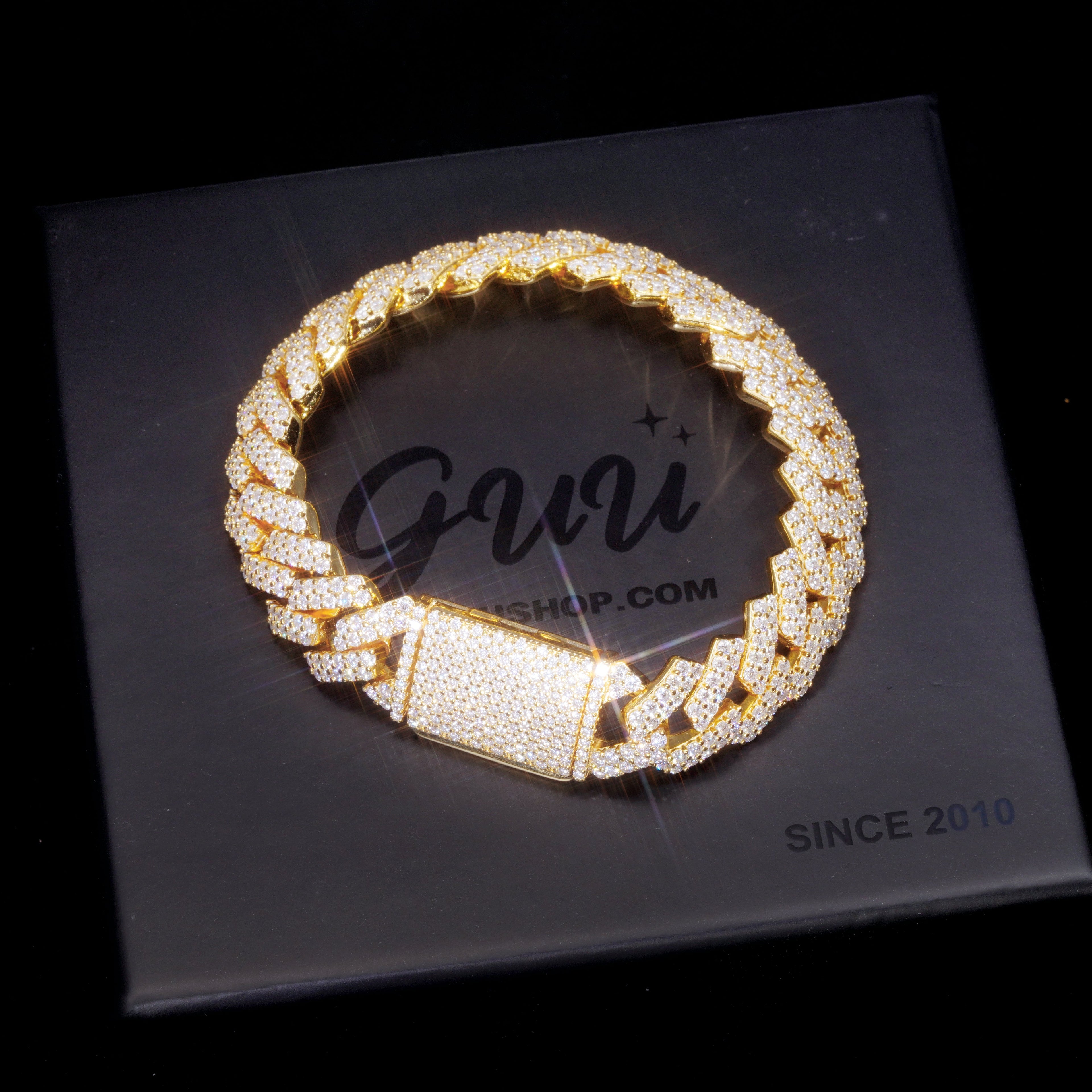 VVS Moissanite 12MM Prong Cuban Bracelet