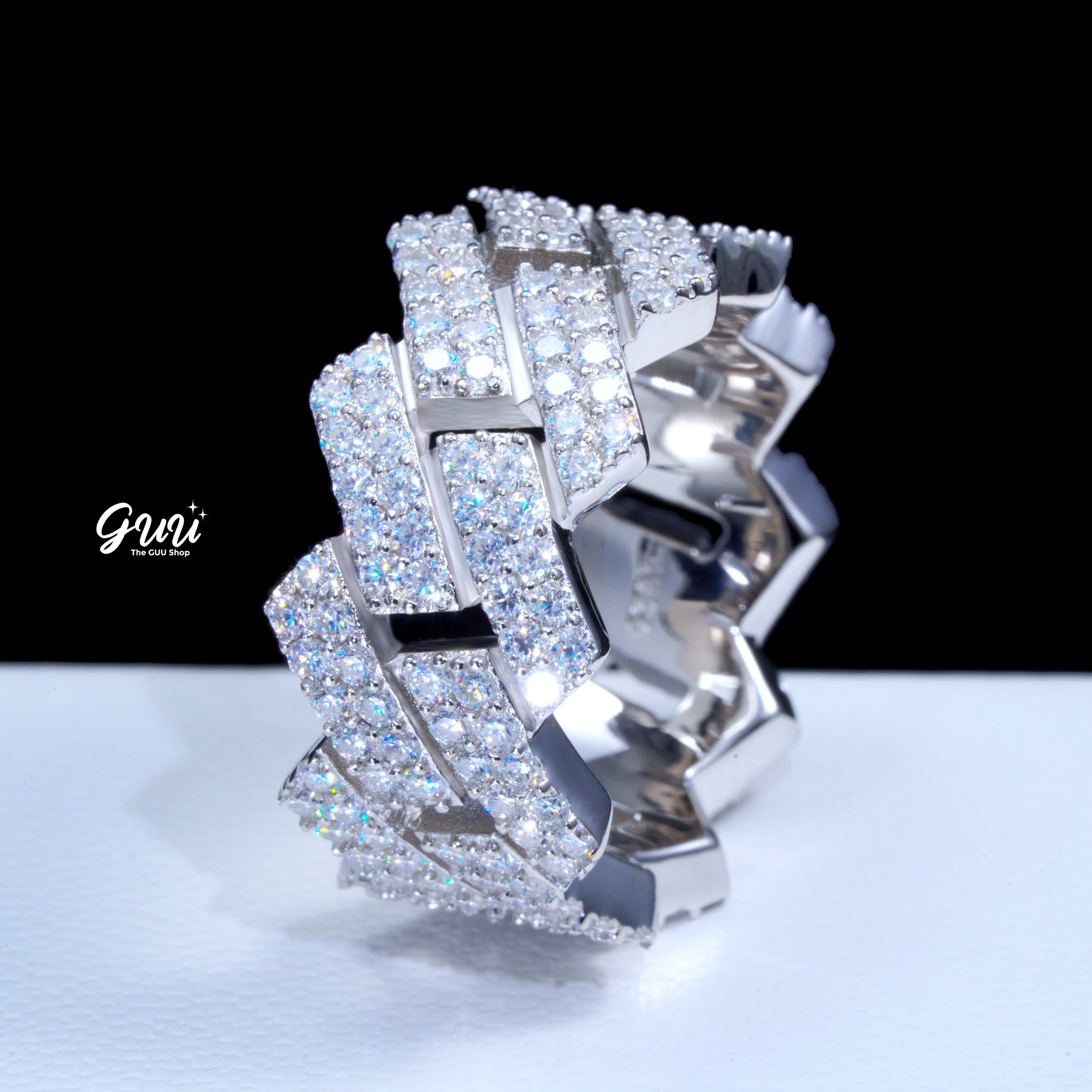 925S & VVS Moissanite Cuban Link Ring White Gold