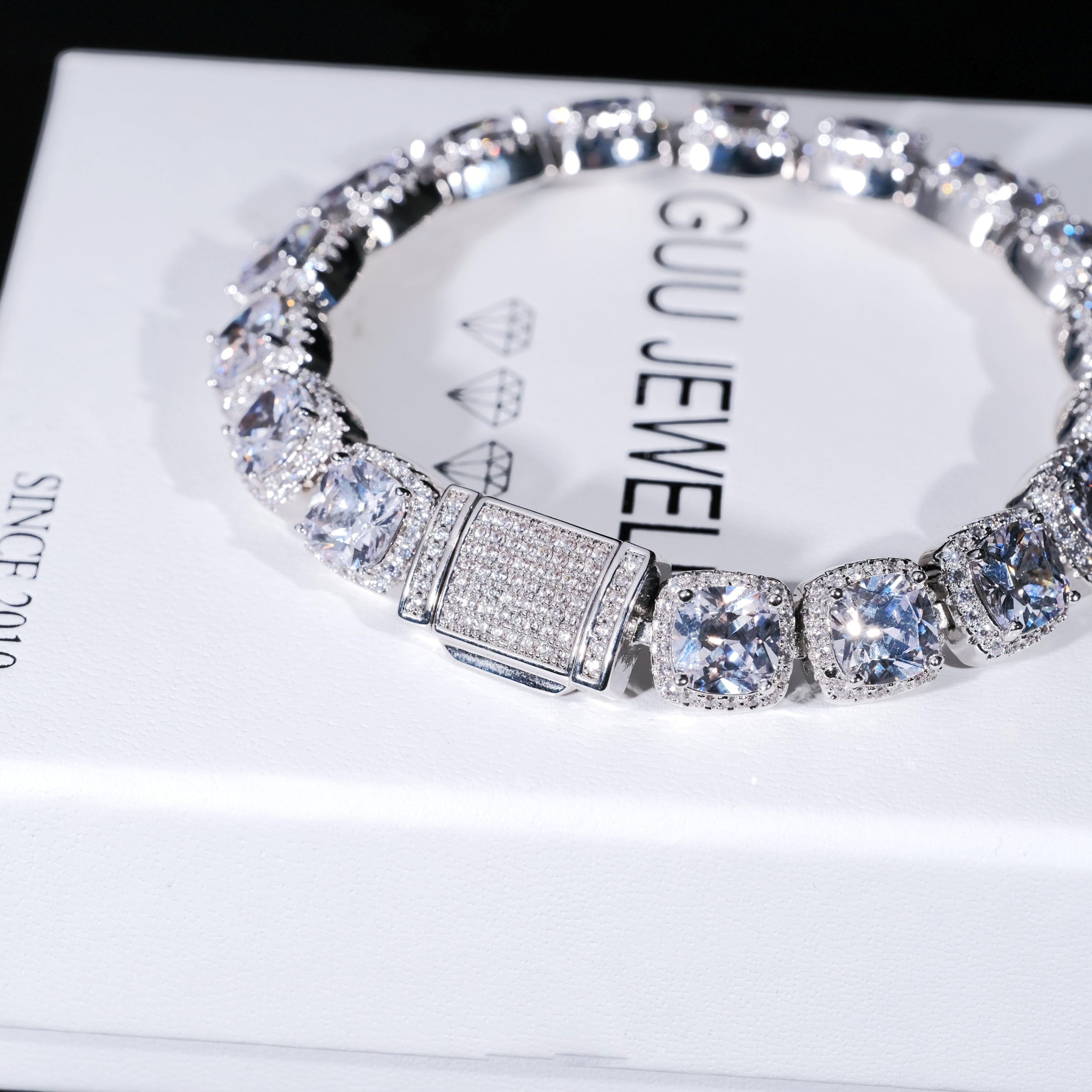 Glacier Clustered Tennis Bracelet in White Gold