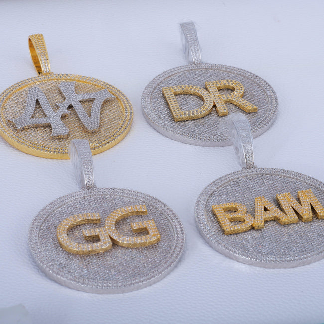 CUSTOM LETTER NECKLACE 3D BIG DISC Main Image