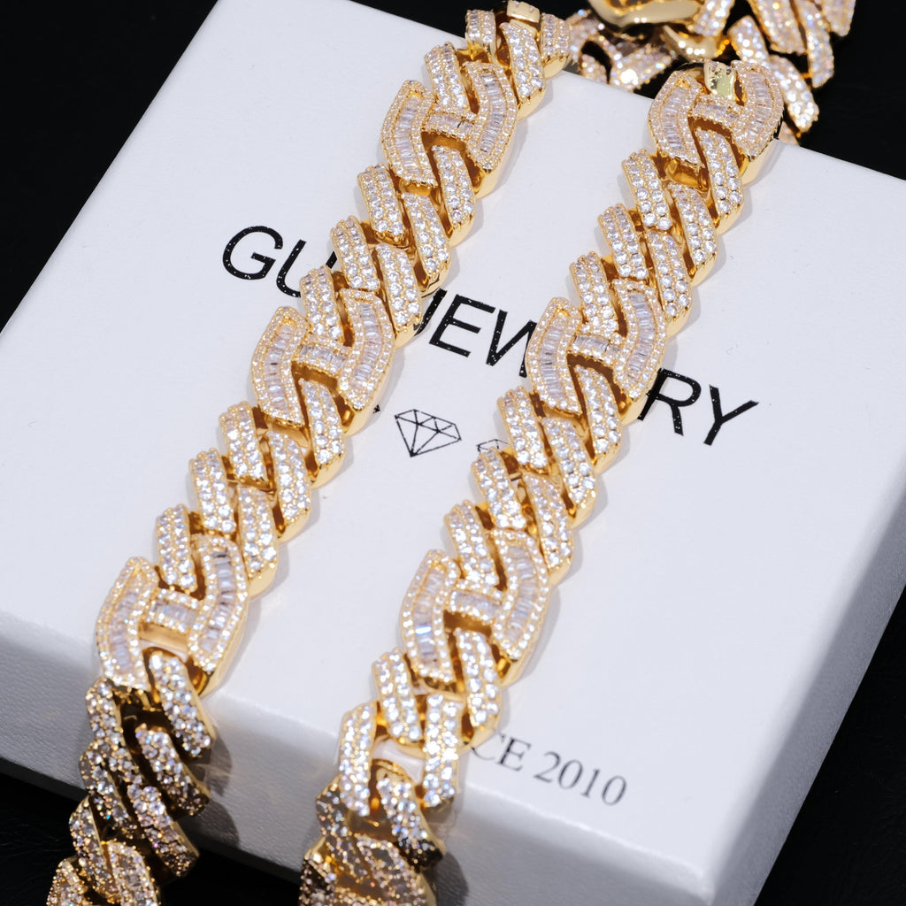 15mm Prong Baguette Curb Chain 18K Gold